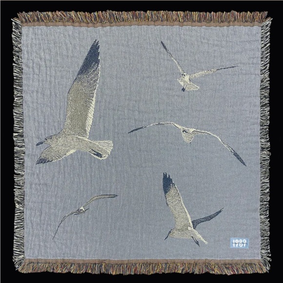 NEW 💙 1989 (Taylor's Version) Blue Blanket Ft. Seagulls - Picture 2 of 4